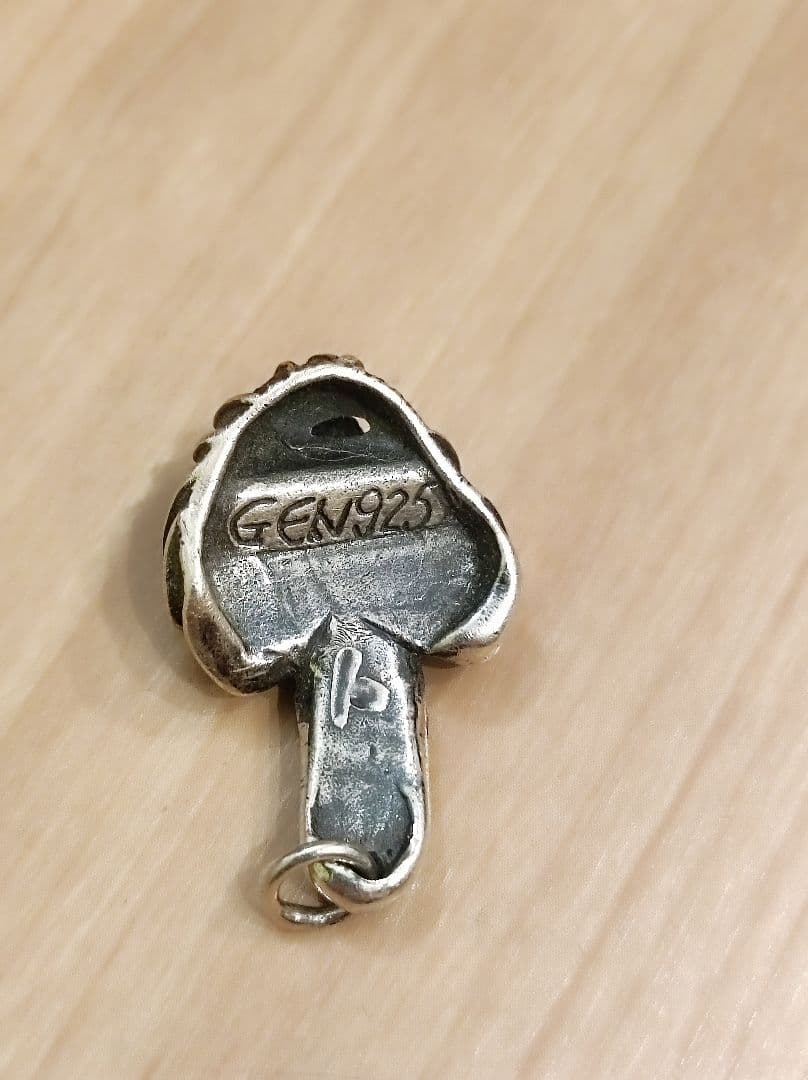 925シルバー 手彫り ペンダントトップ