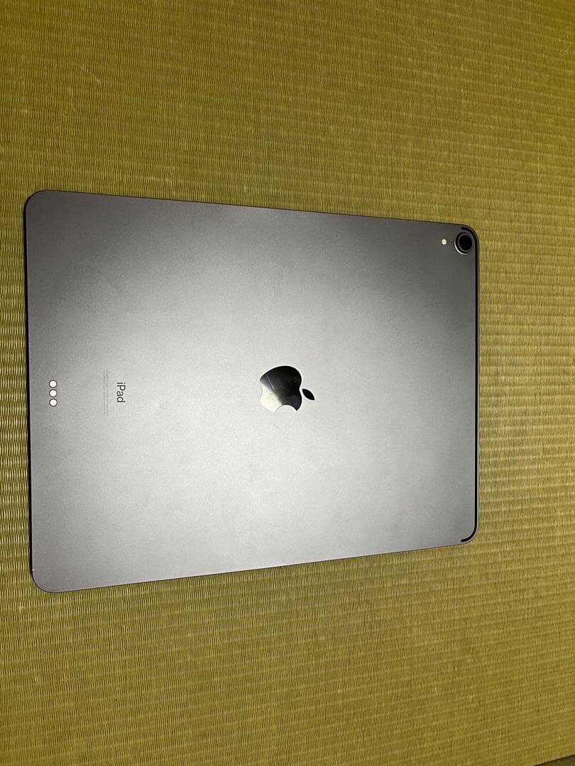 iPad Pro 12.9 インチ 第3世代 - 2018-256 GB整備済