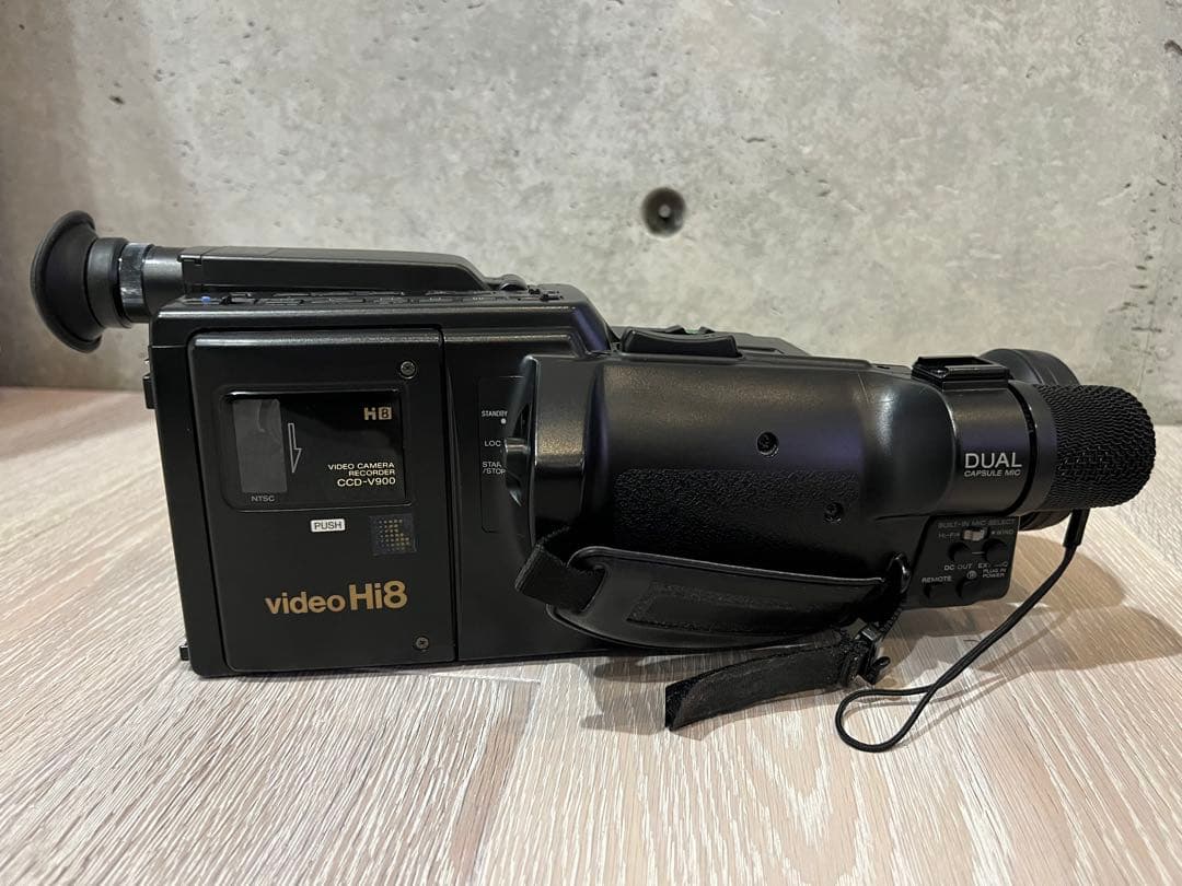 SONY CCD-V900 Video Hi8 Handycam 付属多数