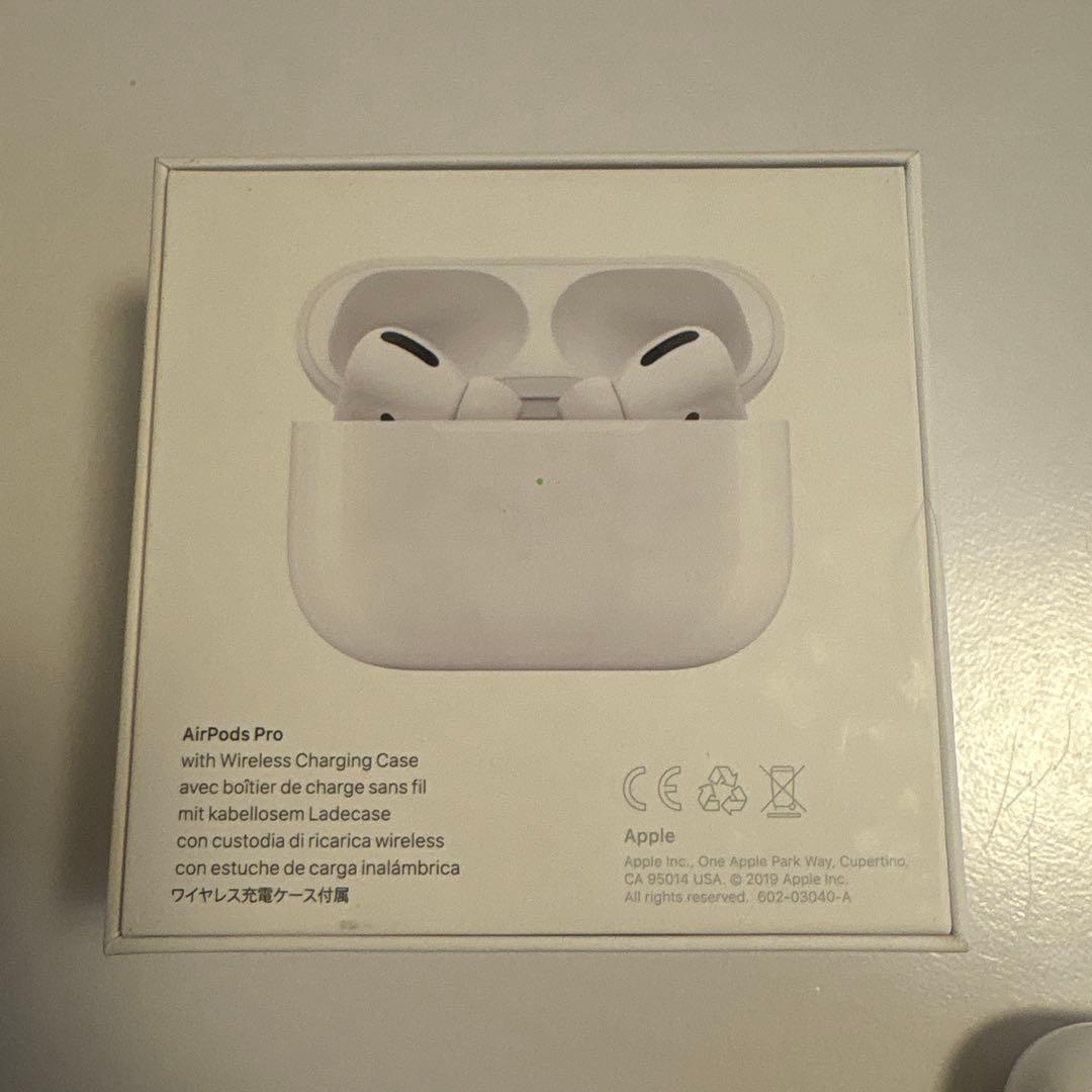 AirPods Pro 第2世代 Lightning充電ケース付き