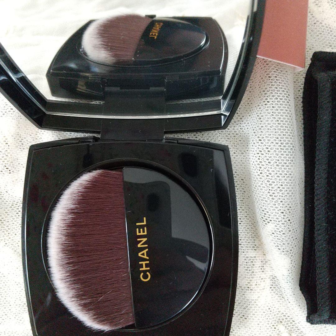 CHANEL ブラッシュ ルミエール ペッシュ ロゼ チークカラー