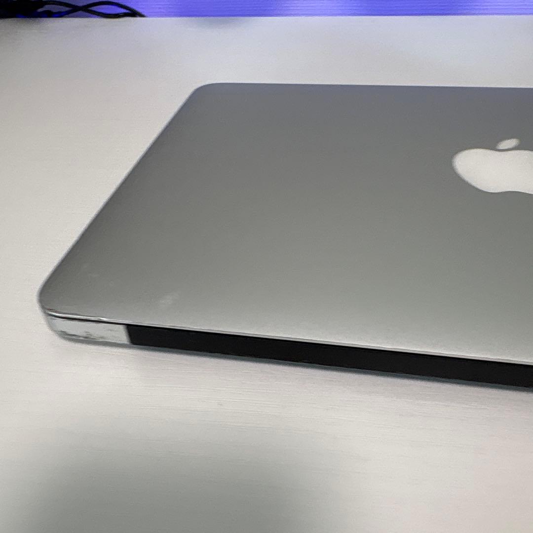 【訳あり】11インチ MacBookAirEarly2014 4GB 126GB
