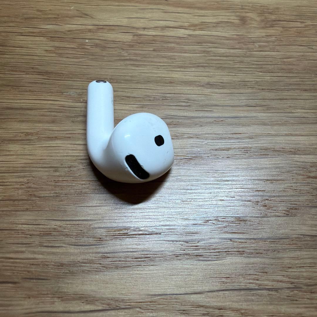 【右耳とケースのみ】AirPods4 ノイズキャンセリング 本体 充電ケース付き