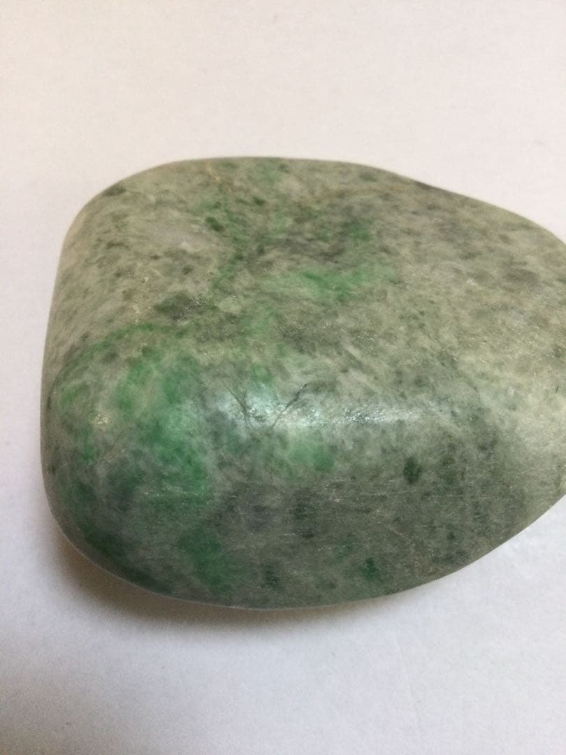 糸魚川翡翠原石　2個セット　水晶　観賞石