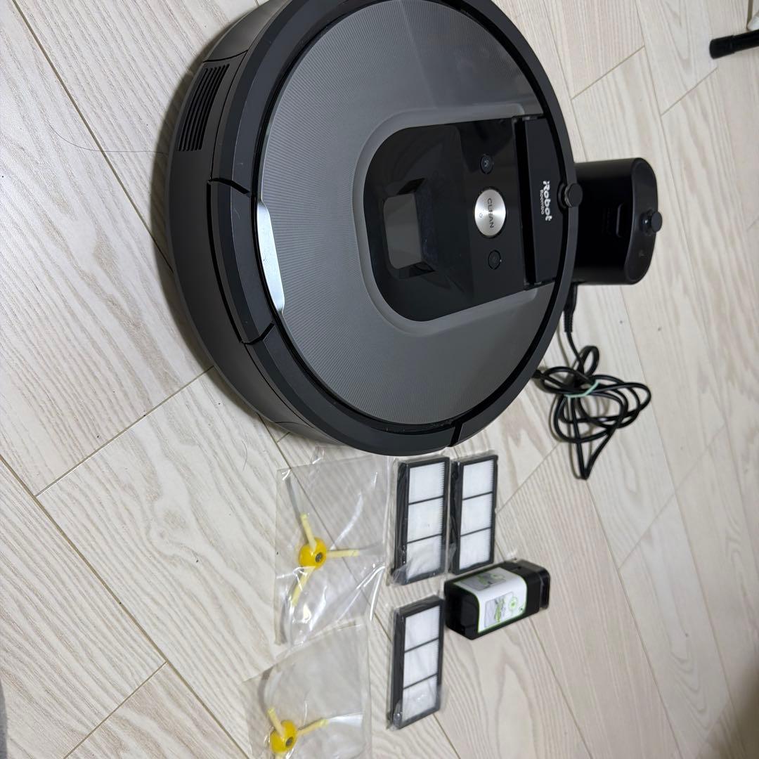 美品　Roomba960 ロボット掃除機本体 充電ドック付き