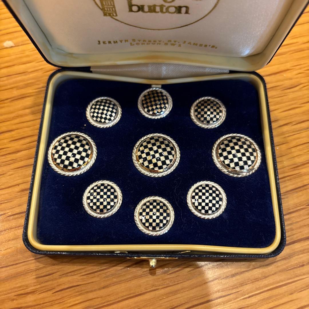 London badge & button アンティーク　ボタン