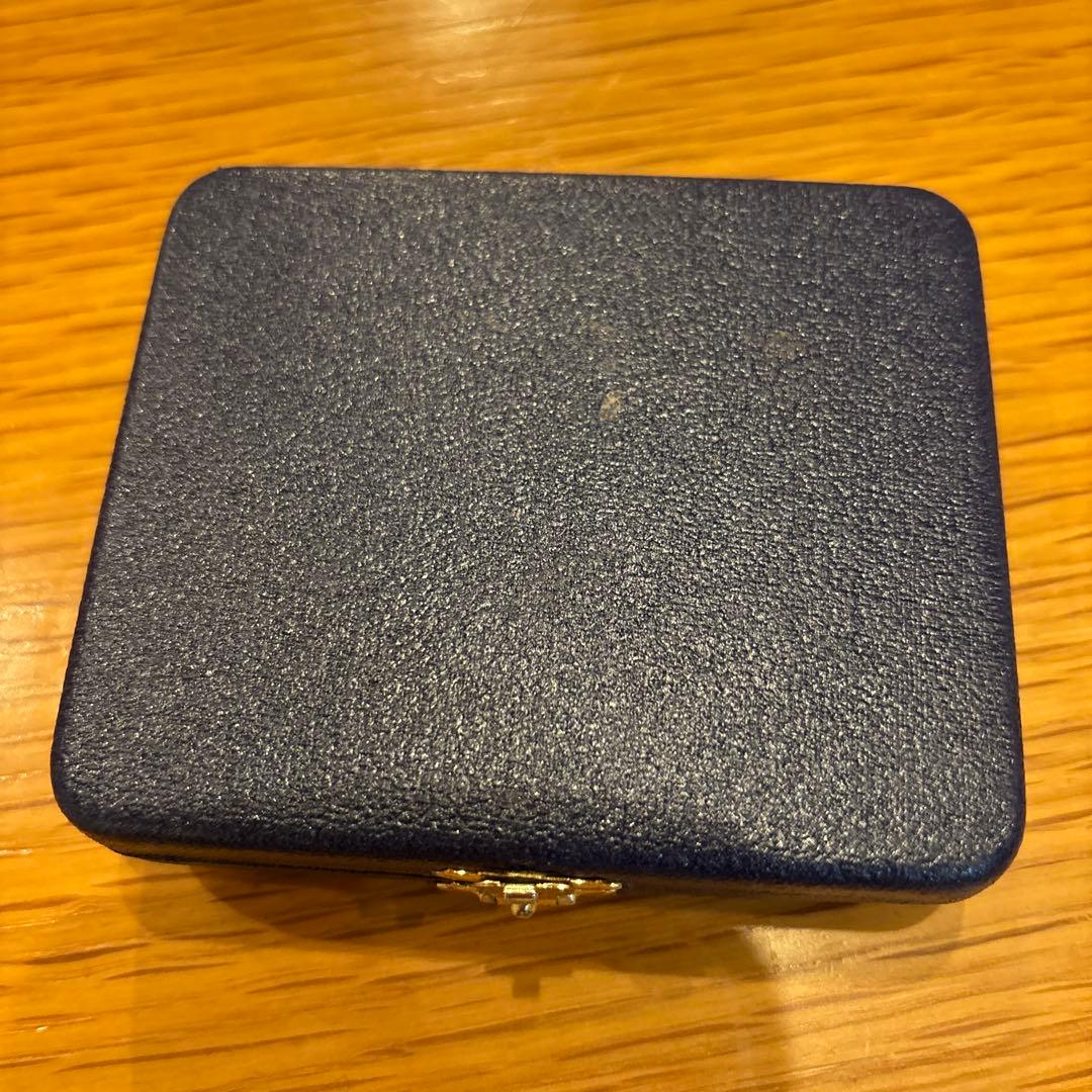 London badge & button アンティーク　ボタン