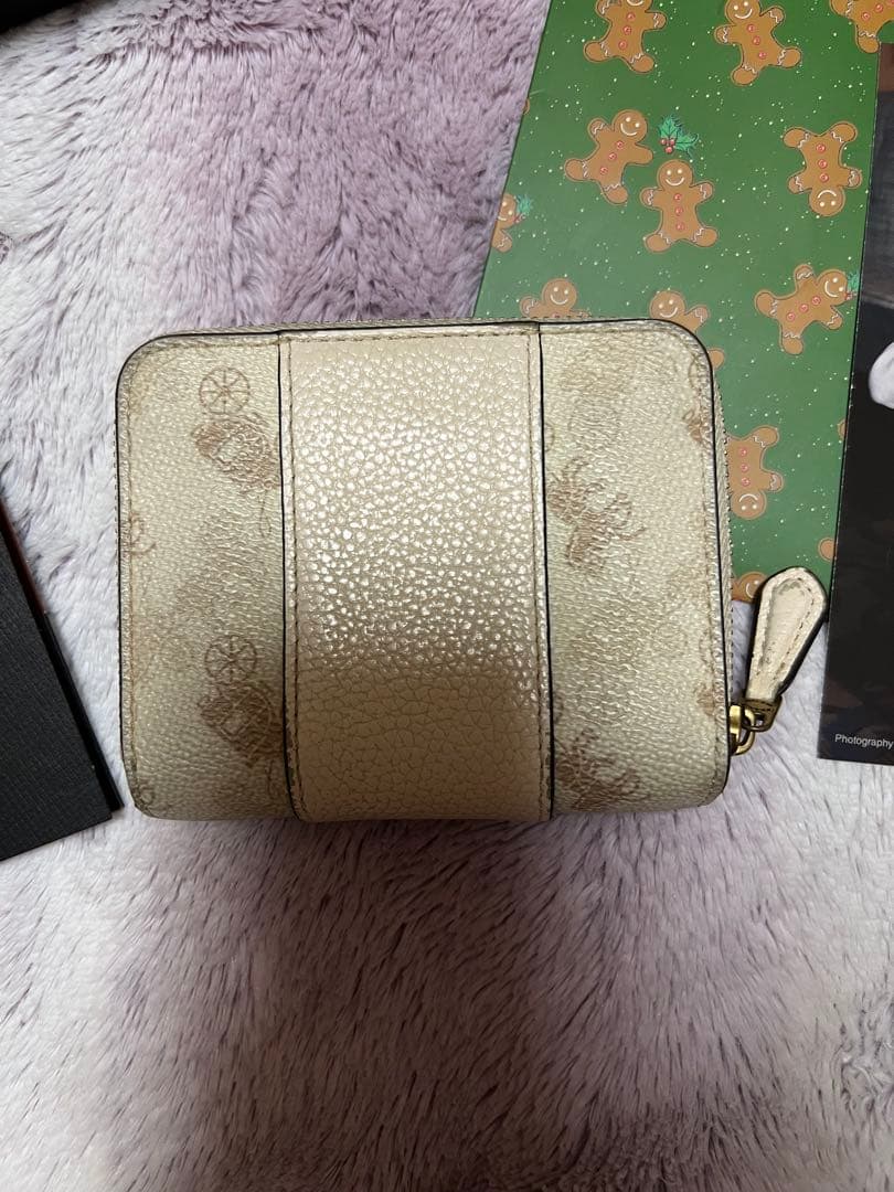COACH アイボリー コンパクト財布