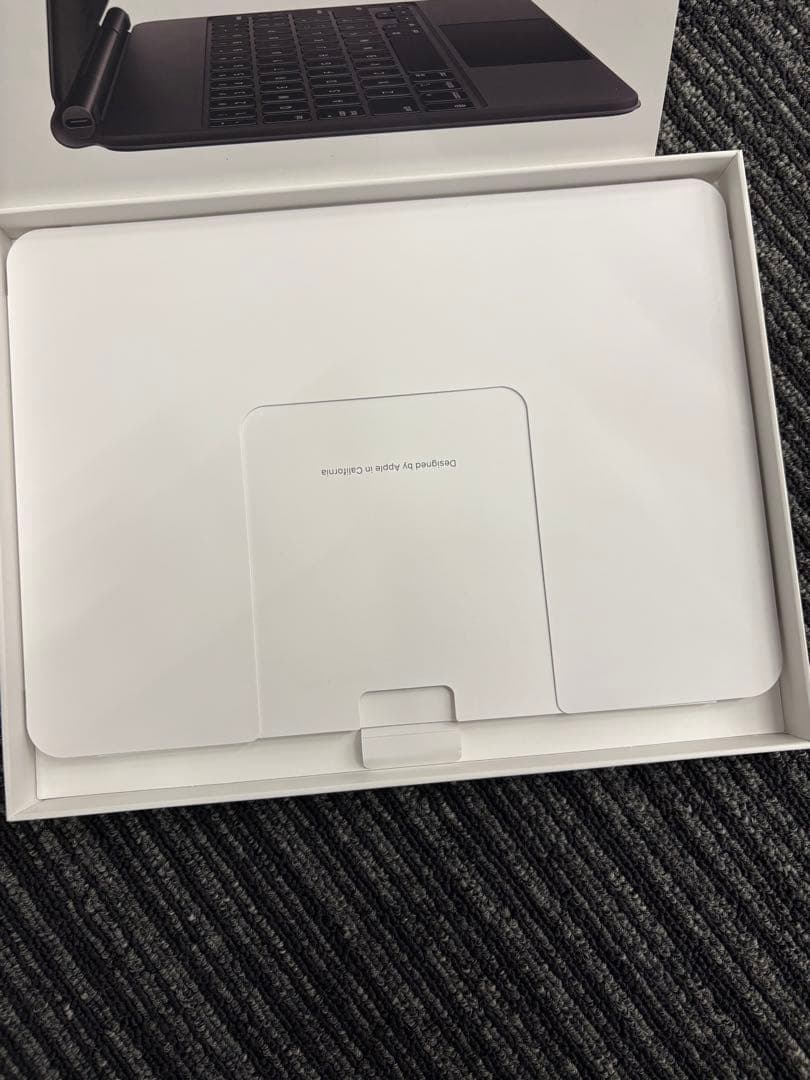 【極美品】Apple アップル Magic Keyboard MXQT2J/A