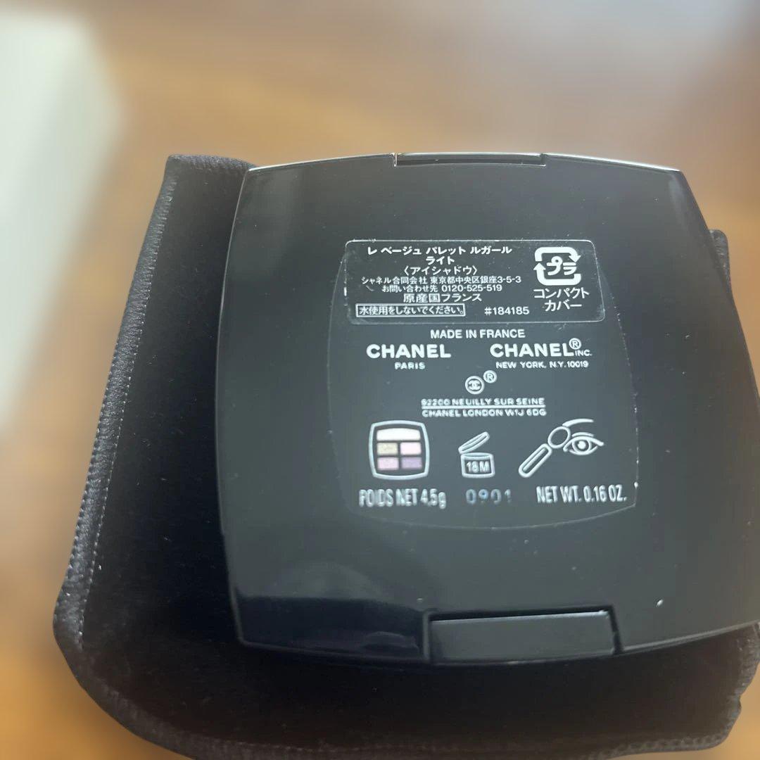 CHANEL レベージュ　ライト