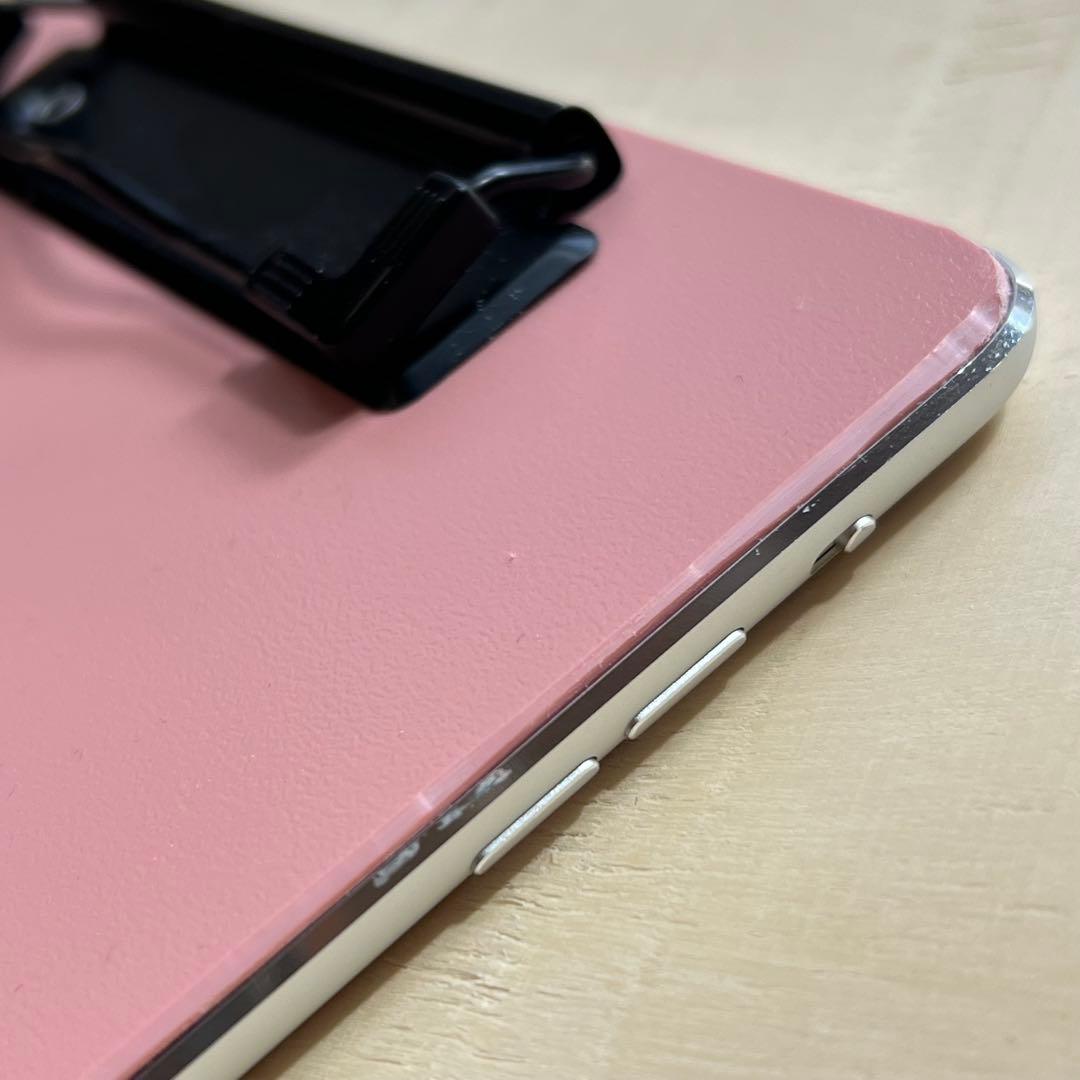 Apple iPadの筐体を使ったクリップボード 2色セット