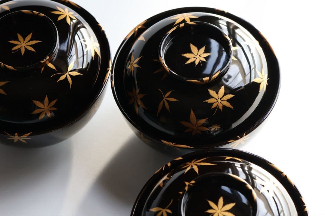 【CM436】天然木漆塗 桜紅葉 雲錦金蒔絵 黒汁椀 三客 / (検)輪島加賀
