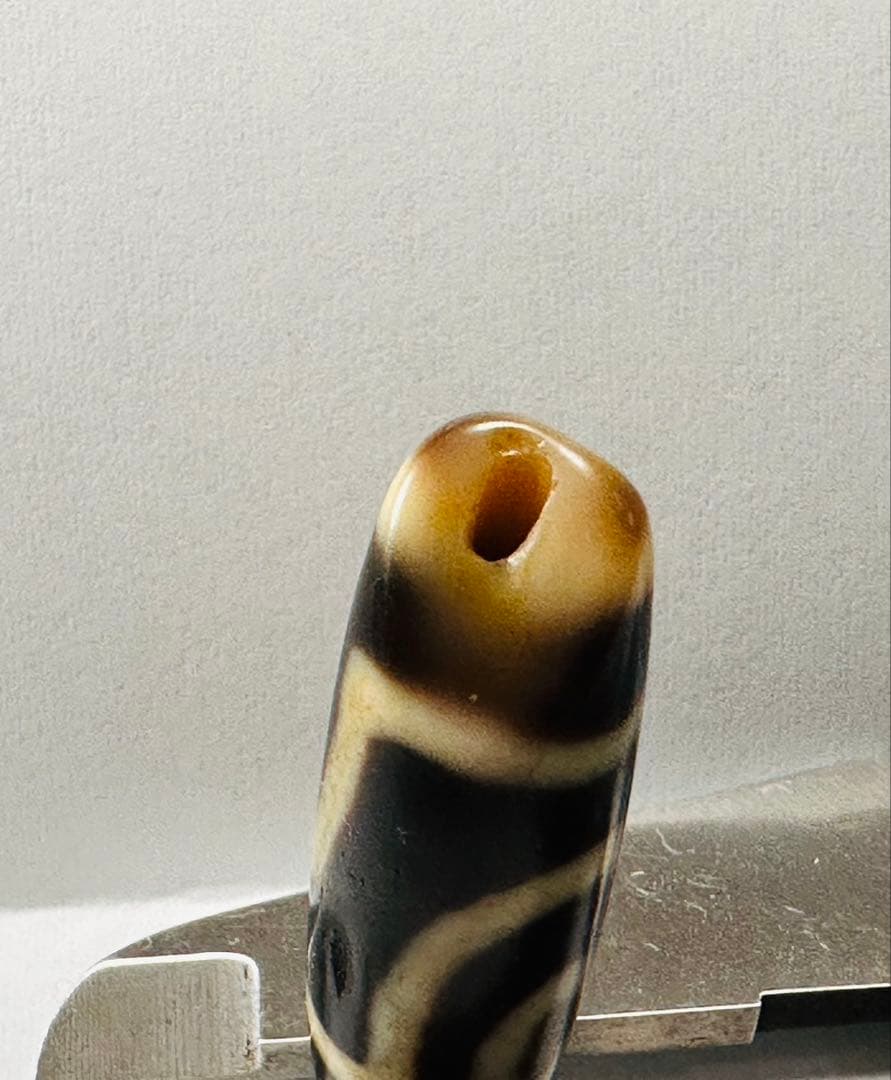 チベットジービーズ 二眼天珠 守護石 Dzi beads