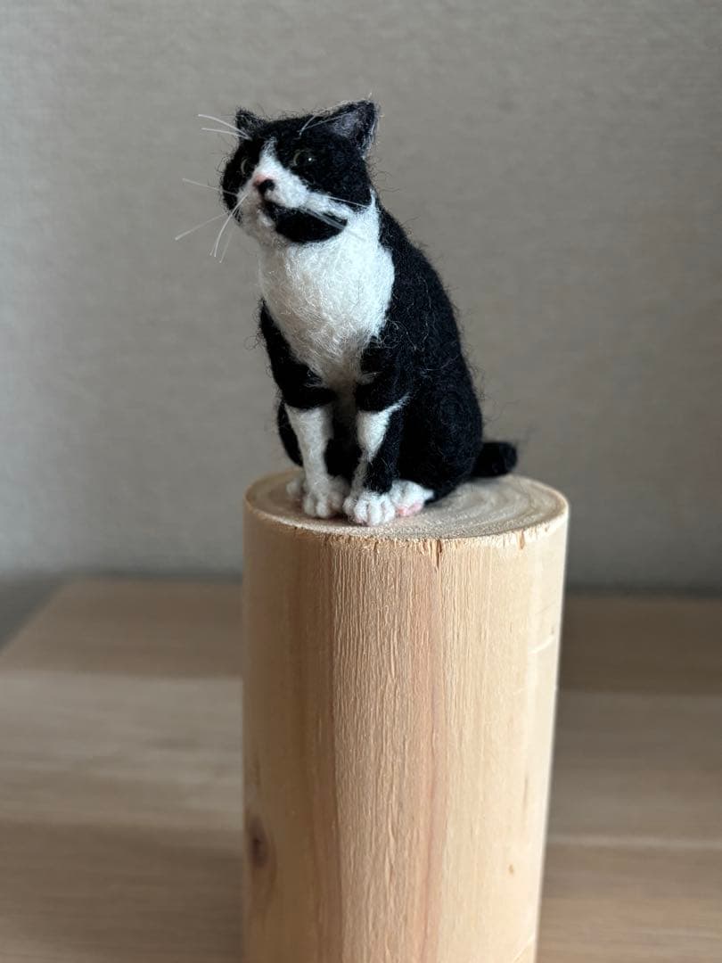 羊毛フェルト 猫 ハチワレ