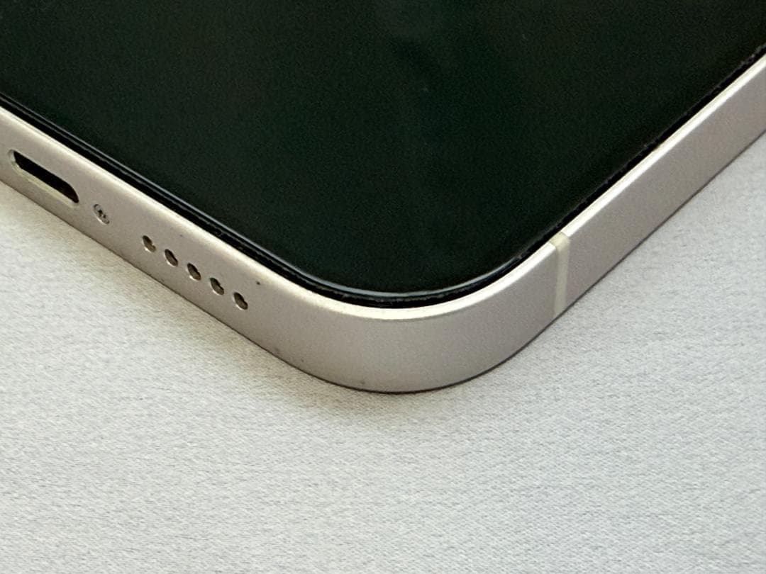 Bell【超美品】iPhone 12（64GB・ホワイト）B容量92％！