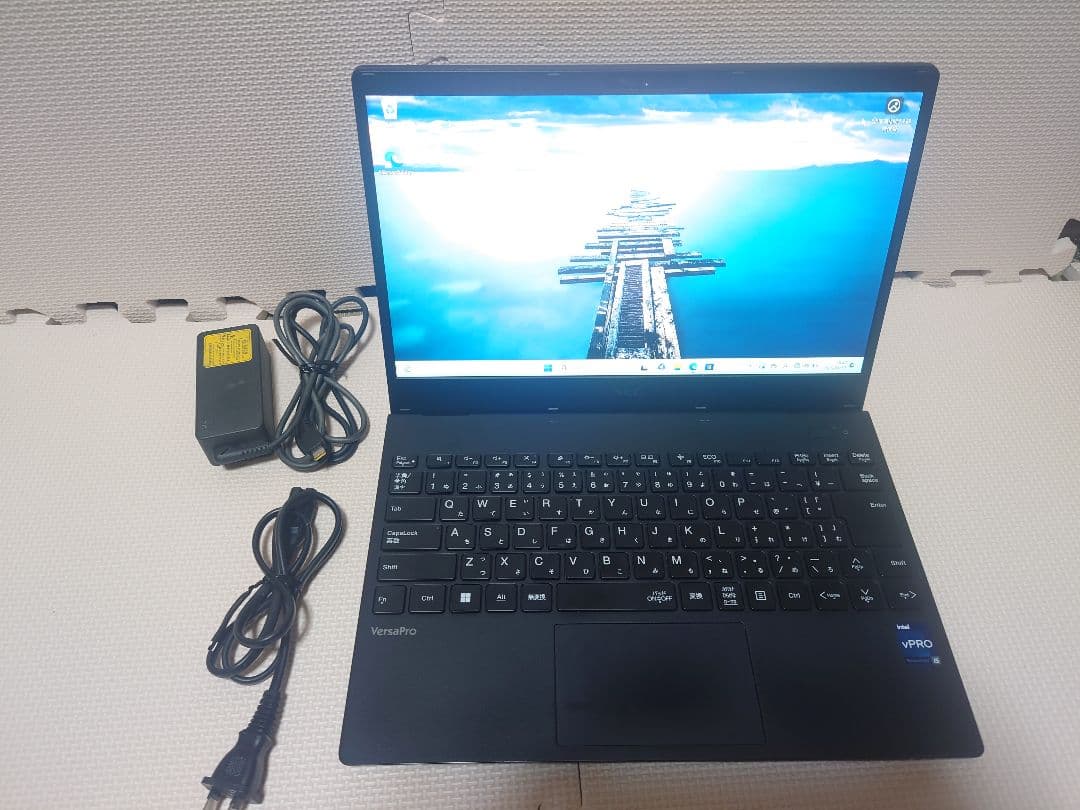 NEC Versapro Ultralite/i5-1235U/16/1kg軽量