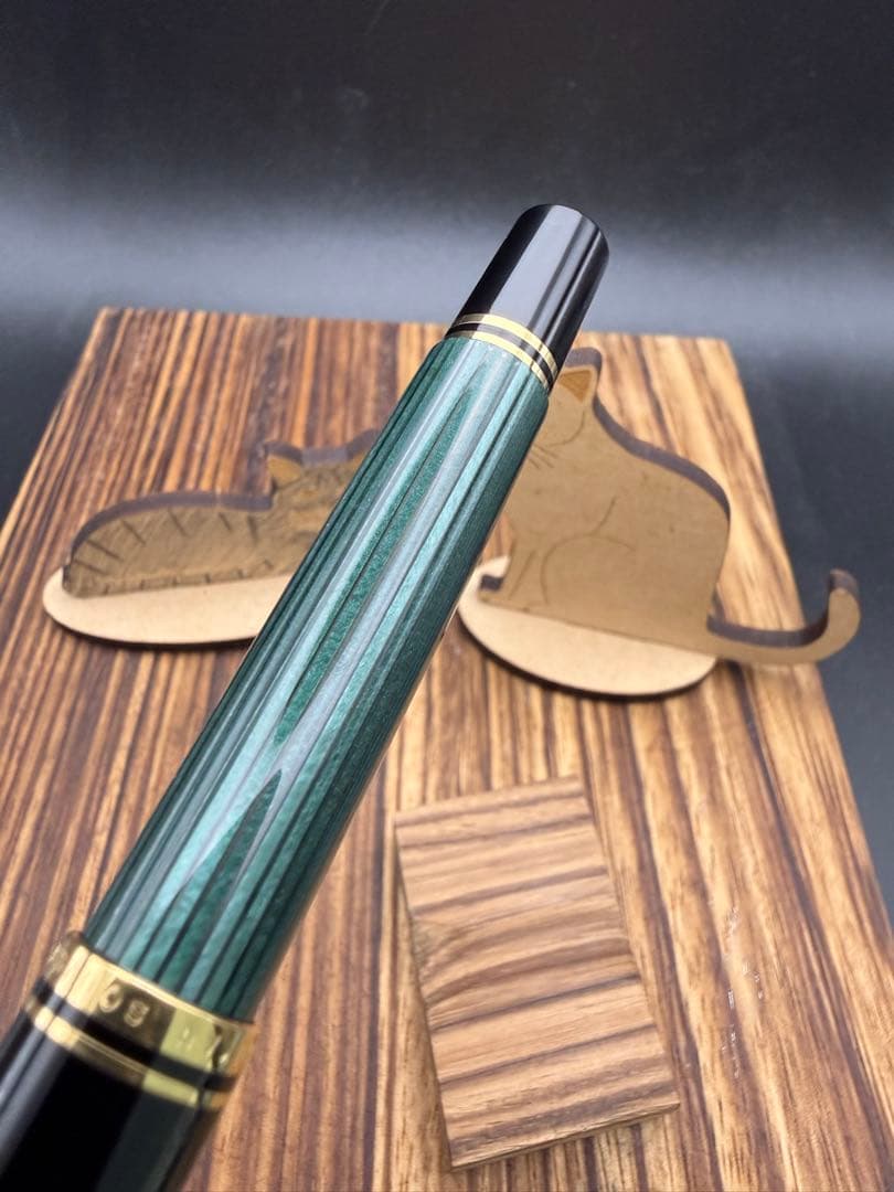 PELIKAN ローラーボール R400 緑縞