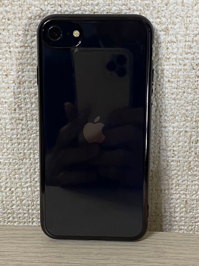 iPhone se 第3世代　64GB SIMフリー　美品