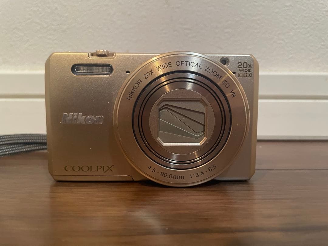 デジタルカメラ Nikon coolpix s7000