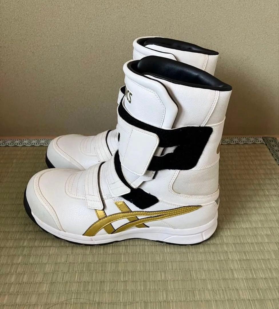 未使用品　希少　asics 安全靴 ホワイト ゴールド　F CP401