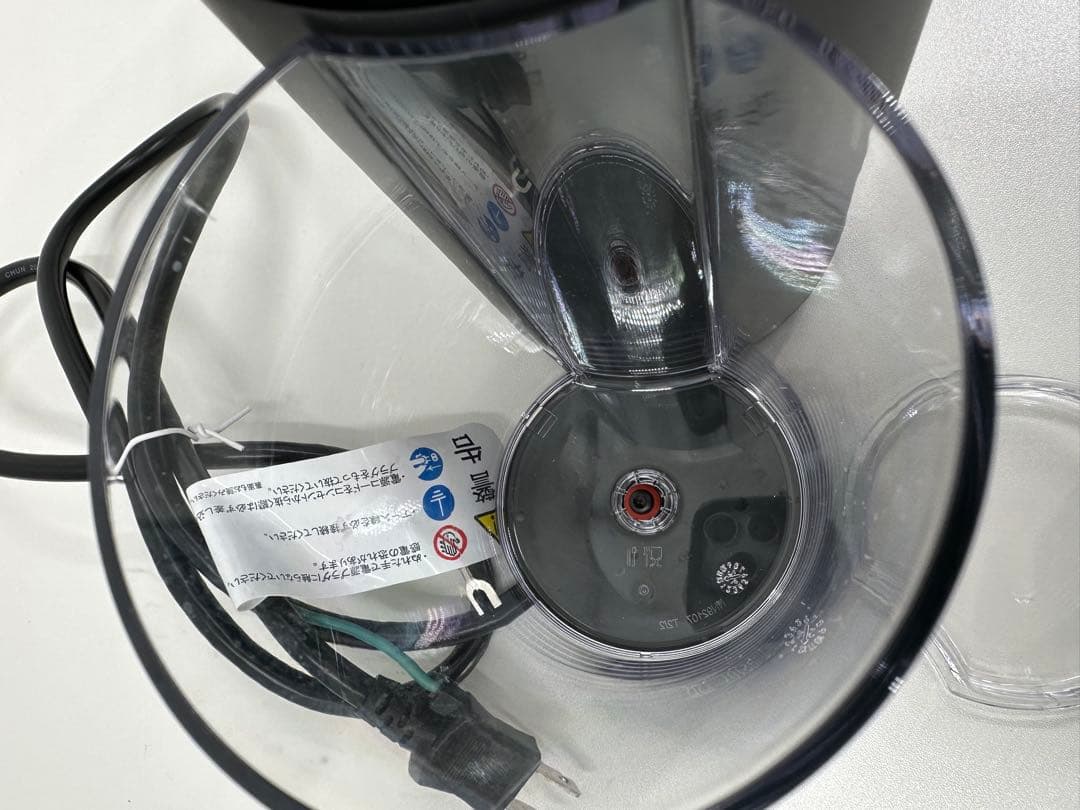 ネスプレッソ　ヴァーチュオポップ　GCV2-WH-W 2024年製