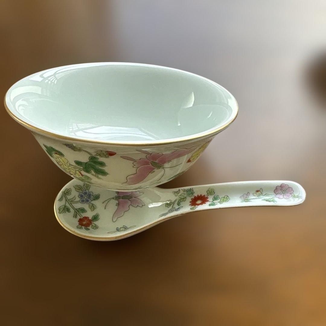 クニエダ　ヤスエ さんデザイン　chinee シリーズ　有田焼　お茶碗　レンゲ