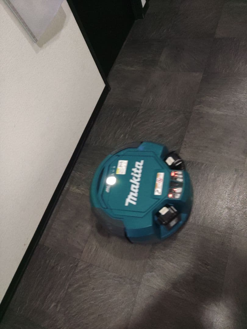 makita ロボットクリーナーDC200D 本体のみ