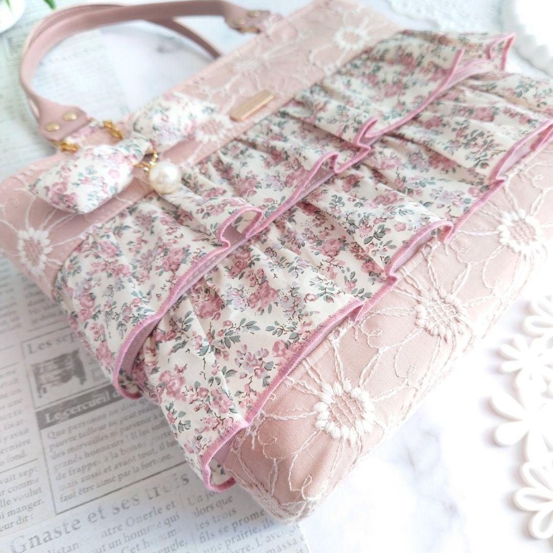ムーンモス(クラシカルピンク)×マーガレット刺繍 フリルトートバッグ✩.*˚