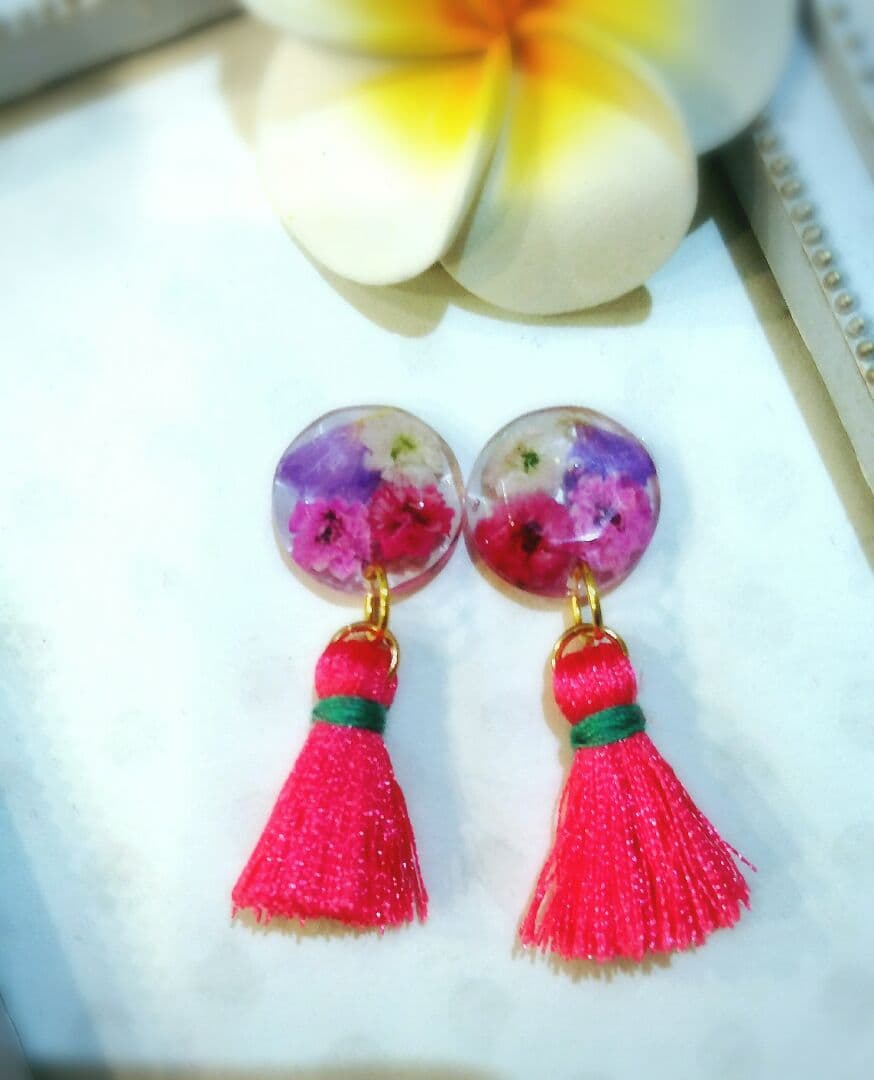 ☆aya☆さま専用かすみ草ドライフラワー ピアス イヤリング