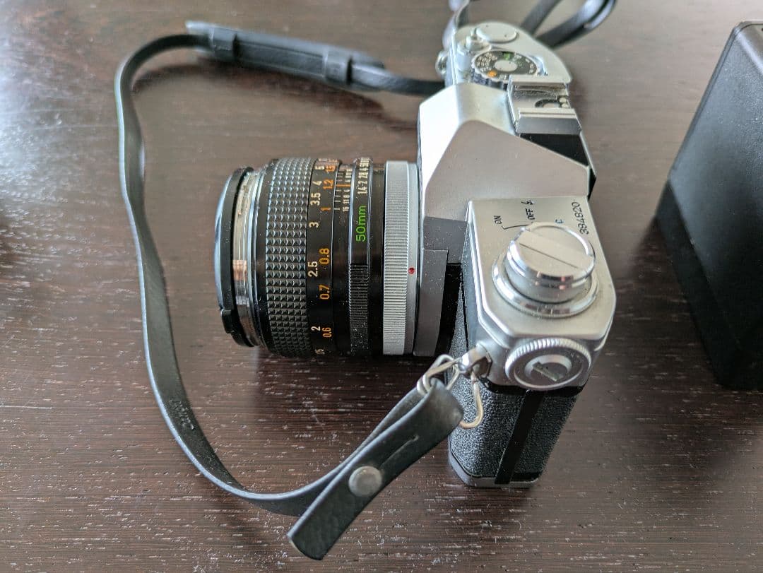 【秋冬限定セール】Canon FTb フィルムカメラ レンズキャップ ストロボ付