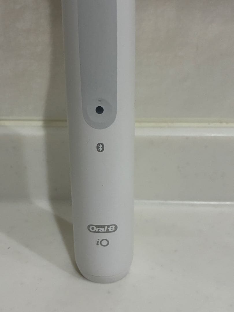 ★未使用保管品電動歯ブラシ ブラウンオーラルB | iO4★現状品