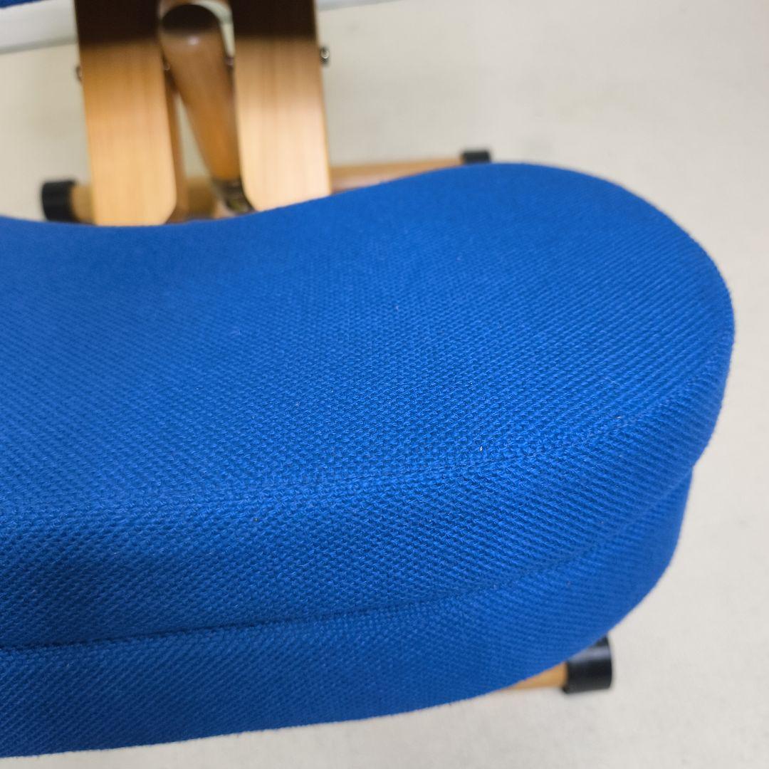 宮武製作所　プロポーションチェア　バランスチェア　青い骨盤矯正チェア
