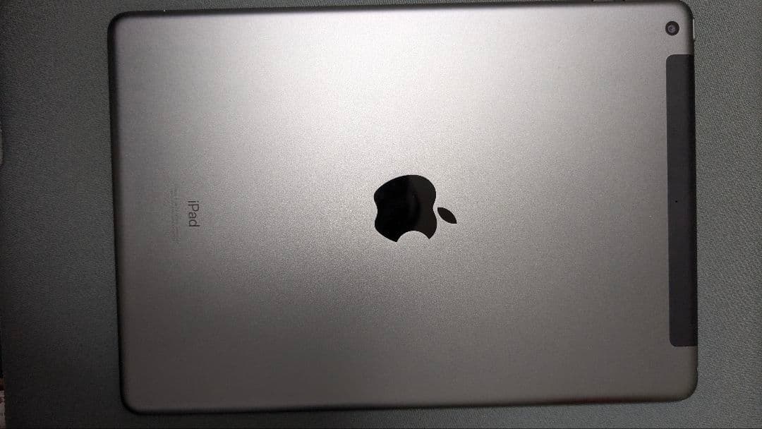 iPad9世代Wifi+Cellular64GB　スペースグレー