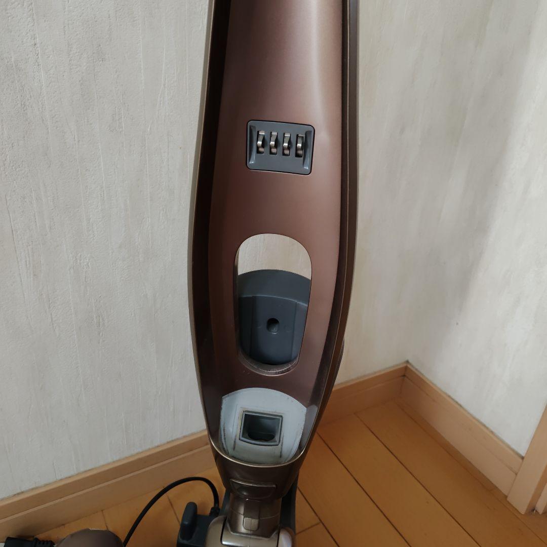 HITACHI　充電式掃除機　スティック＆ハンディクリーナー　リチウムイオン電池