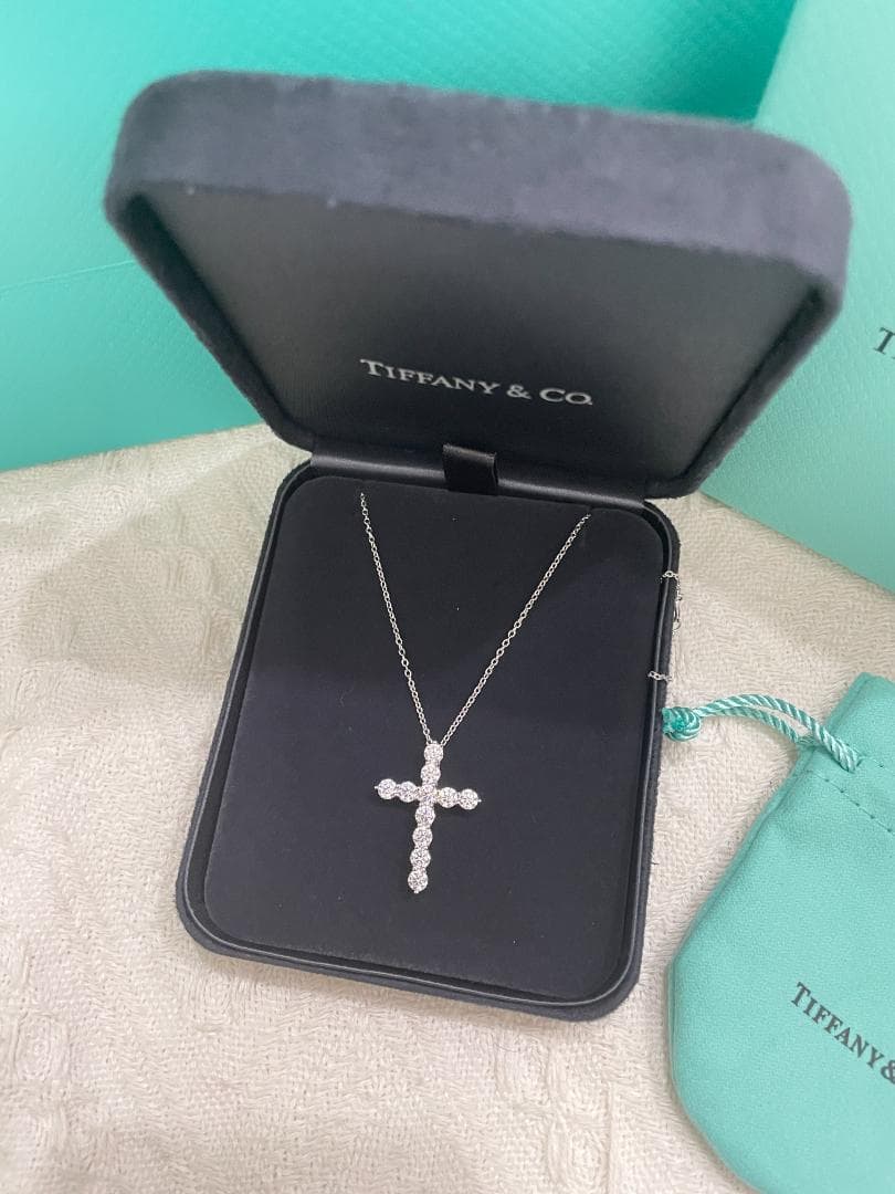極美品✨！Tiffany & Co. ダイヤモンドクロスネックレス~✨