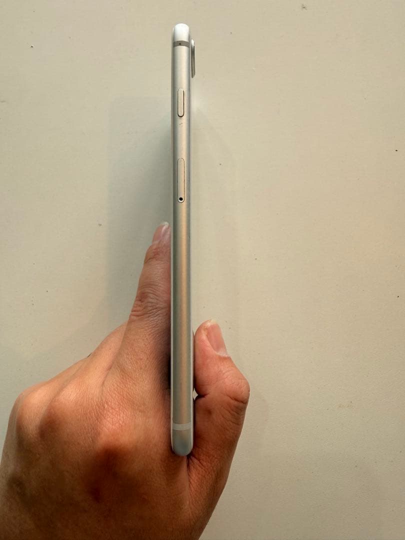 Apple iPhone 8 Plus 64GB シルバー 美品　SIMフリー