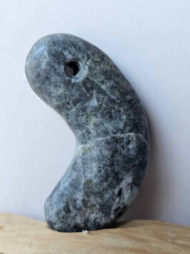 糸魚川　翡翠勾玉