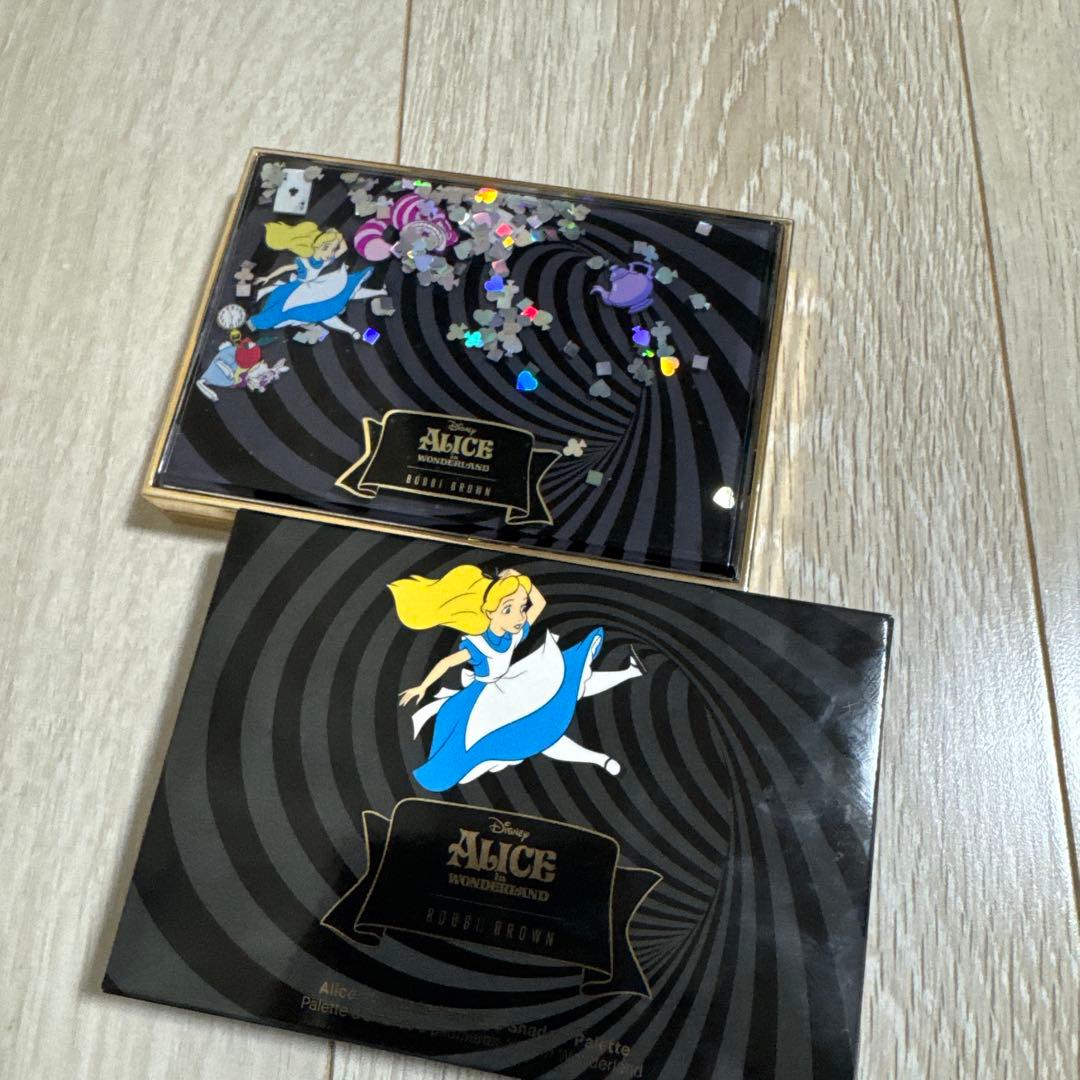 ボビイブラウン アリス イン ワンダーランド アイシャドウ パレット ホリデー