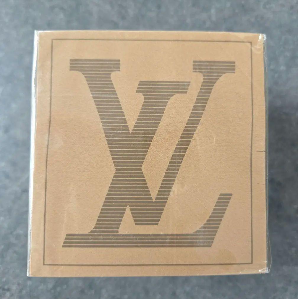 週末セール✨Louis Vuitton LVロゴ入り　ノベルティ　キューブメモ