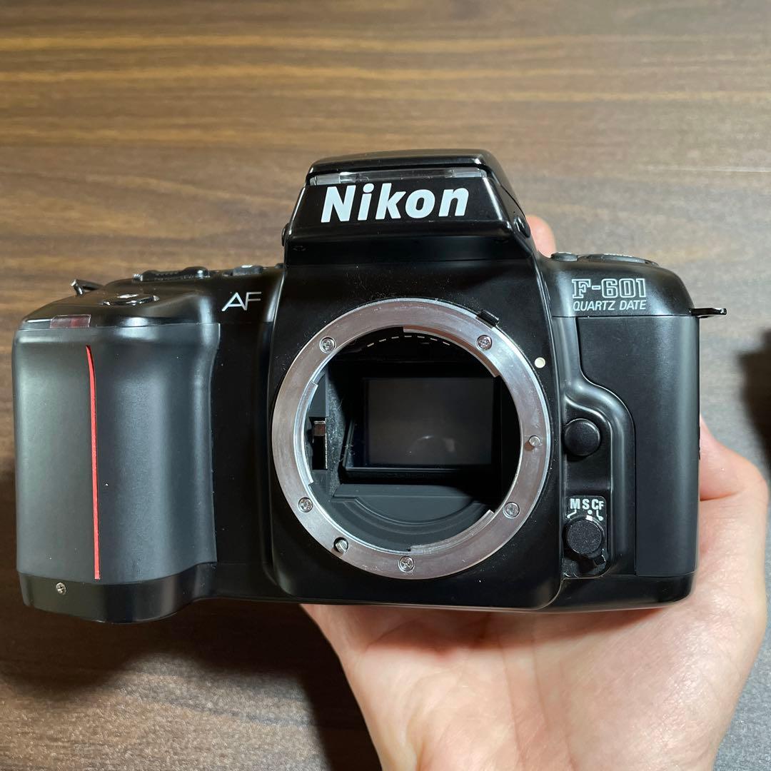 Nikon F-601 (フィルムカメラ、レンズ、ストロボ3点セット)