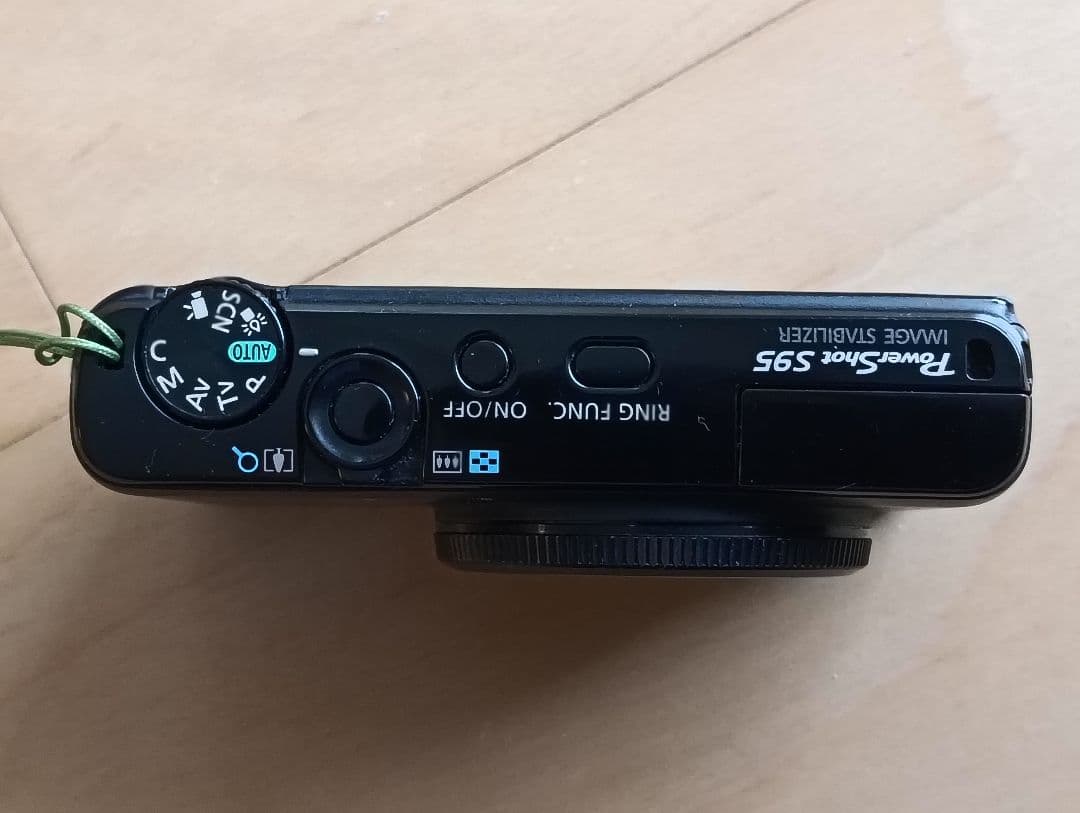 PowerShot S95 コンパクトデジタルカメラ 予備バッテリー付