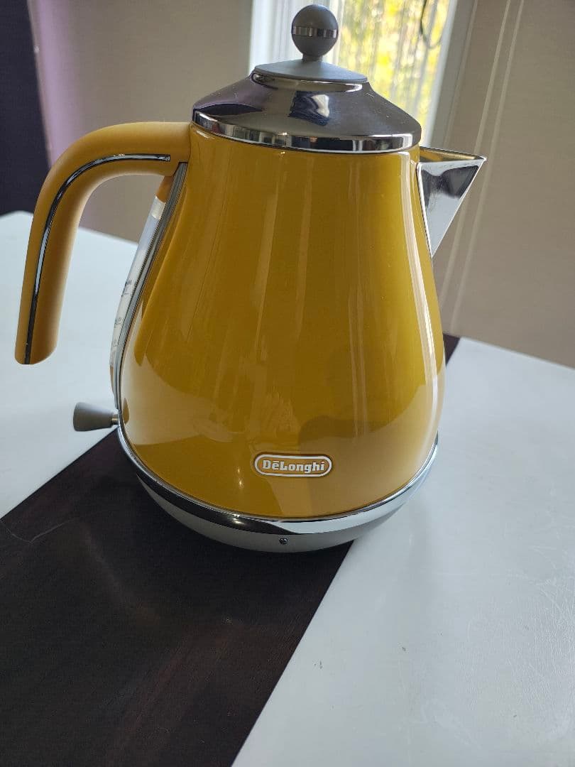 【美品】DeLonghiデロンギ 電気ケトルニューヨークイエロー