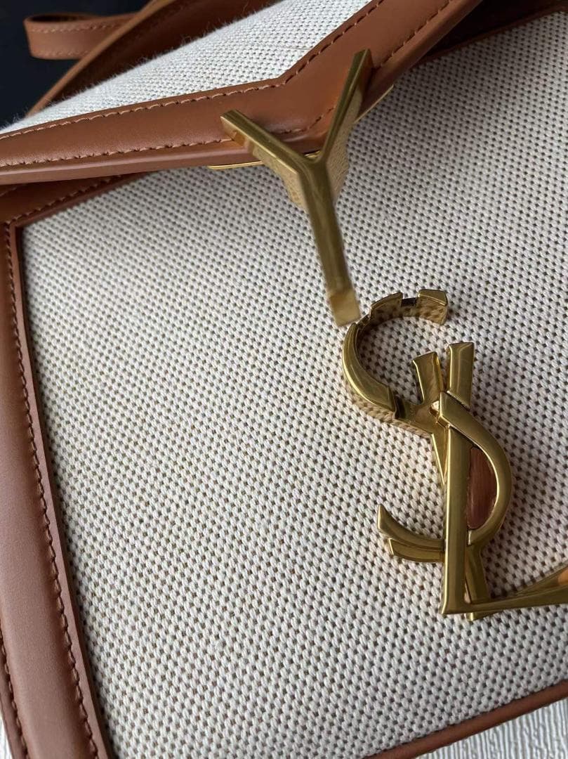 美品 ショルダーバッグ