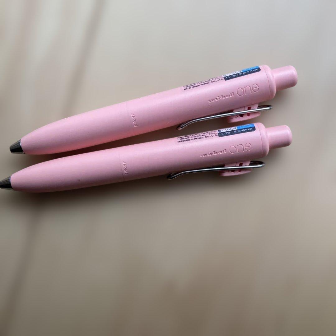 uni-ball one P　 ユニボールワン P さくらんぼ　2本　限定