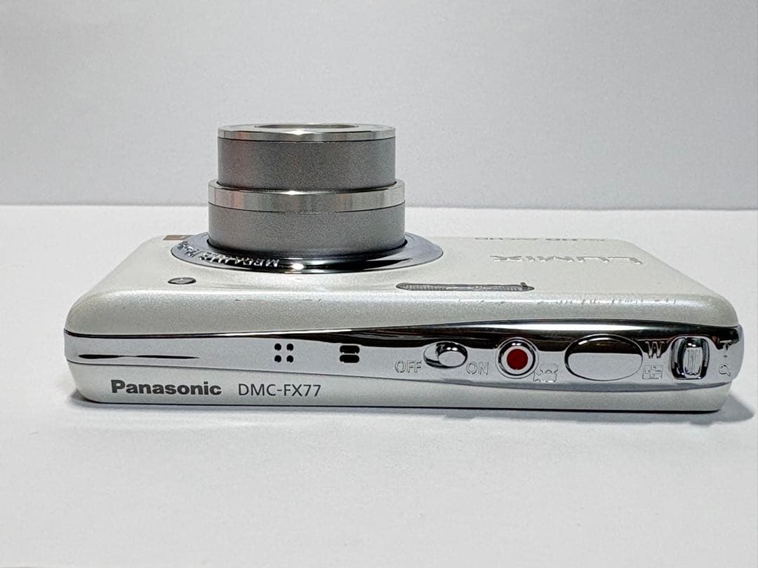 Panasonic LUMIX DMC-FX77 コンパクトデジタルカメラ