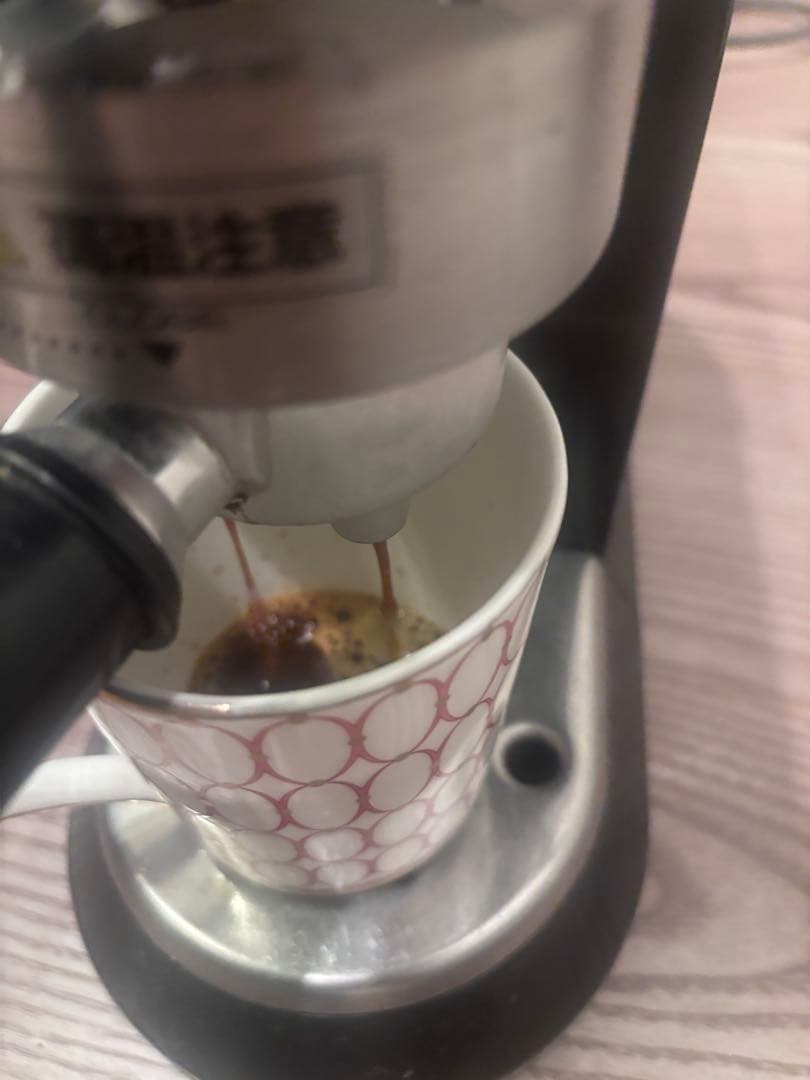 DeLonghi Dedica EC680BK エスプレッソマシン　黒