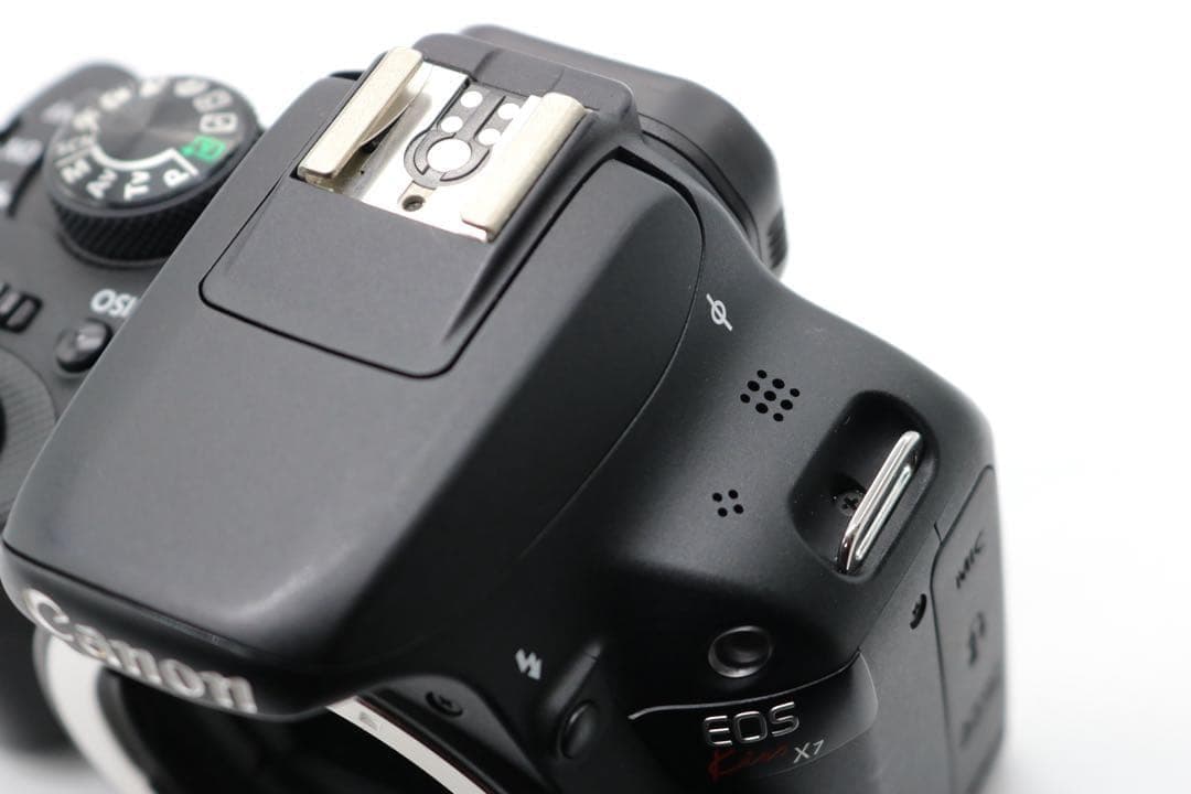 美品 【Canon EOS Kiss X7 ダブルレンズセット】　安心保証あり
