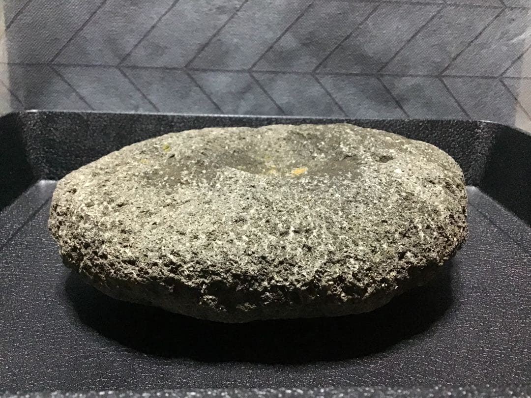 縄文　弥生　古墳　石器　すり石　臼　石皿　土器　石斧　凹石　出土　No93