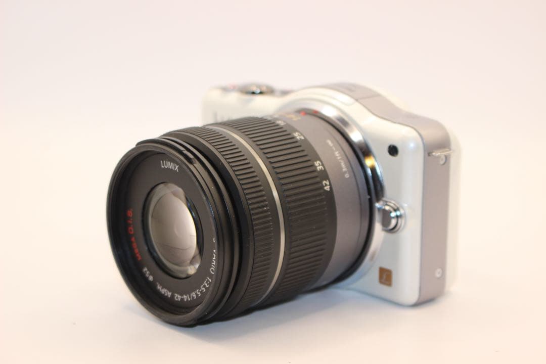 ★ショット数9044回★ LUMIX DMC-GF3 レンズキット　ミラーレス