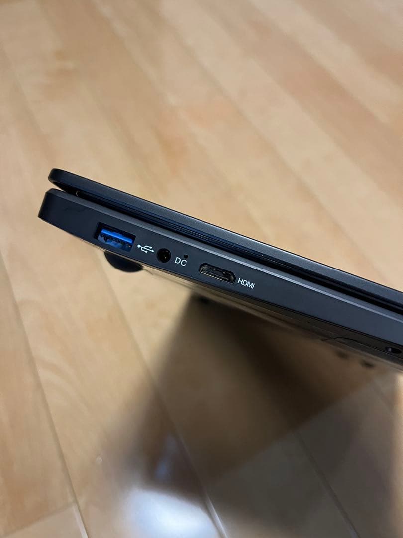 ノートPC USB HDMIポート搭載